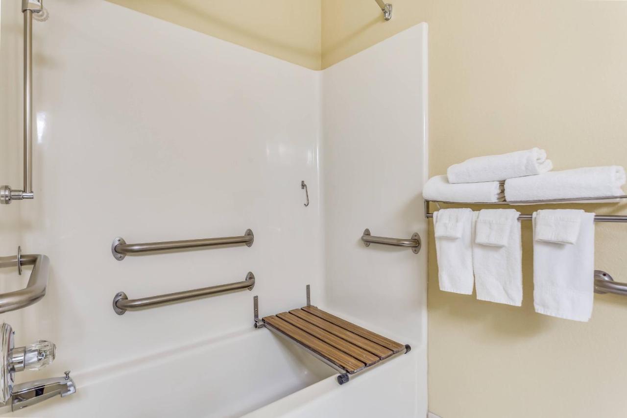 Towneplace Suites By Marriott Dallas Bedford Dış mekan fotoğraf